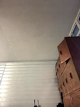 Sallem Pink online show from 12-23-25, 11:08