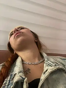 Sallem Pink online show from 01-15-26, 11:37