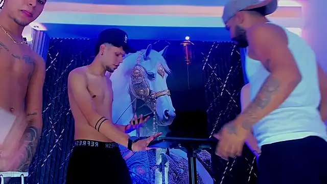 Snapshot of Dominic_Max_ chatting on 09-10-25, 07:30 Dominic Max online show from 09-10-25, 07:30