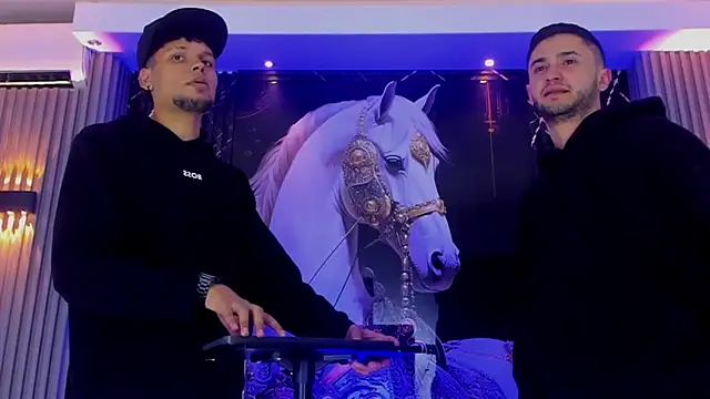 Snapshot of Dominic_Max_ chatting on 09-12-25, 04:12 Dominic Max online show from 09-12-25, 04:12