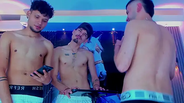 Snapshot of Dominic_Max_ chatting on 09-13-25, 04:40 Dominic Max online show from 09-13-25, 04:40