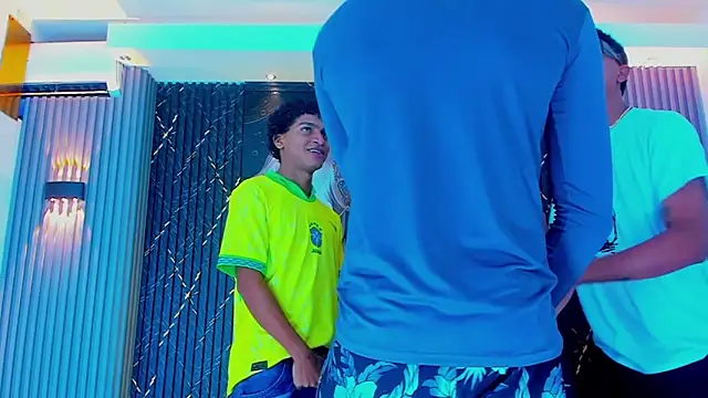 Snapshot of Dominic_Max_ chatting on 09-19-25, 03:41 Dominic Max online show from 09-19-25, 03:41