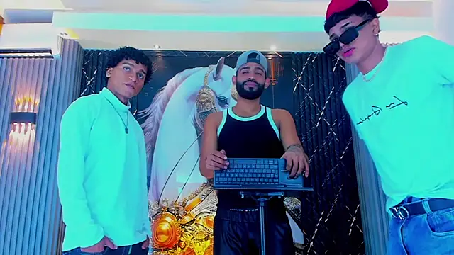 Snapshot of Dominic_Max_ chatting on 09-21-25, 03:19 Dominic Max online show from 09-21-25, 03:19