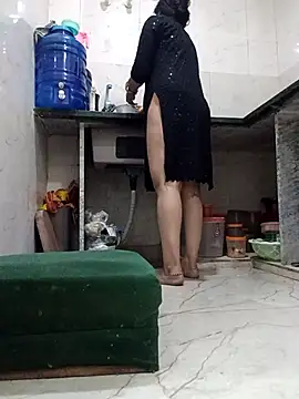 Snapshot of kajal_01raj chatting on 11-28-25, 04:59 kajal 01raj online show from 11-28-25, 04:59