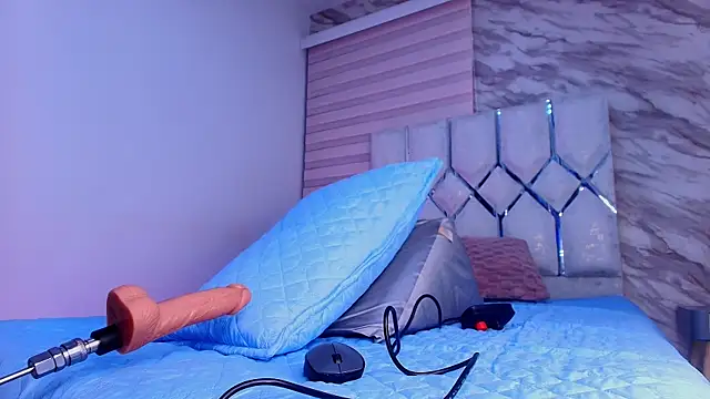 cataleya ebony  online show from 04-14-26, 03:01