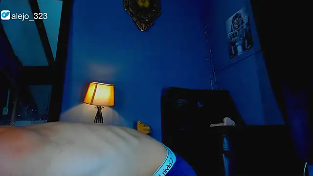 alejo  323   online show from 02-18-26, 01:45