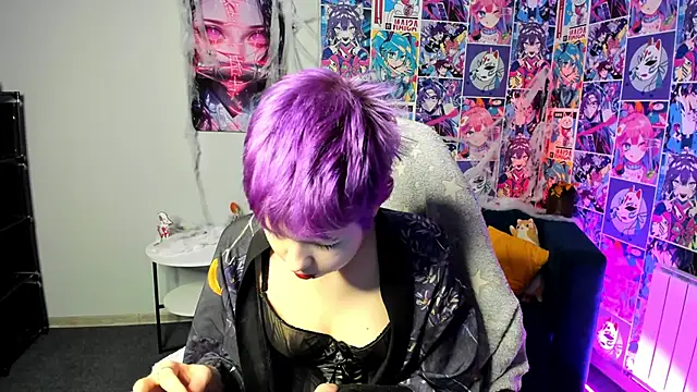 CarolineRichter online show from 10-27-25, 03:32