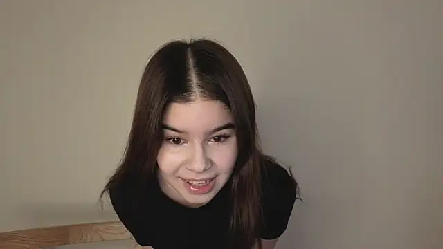 Snapshot of sladkoezzzka chatting on 10-10-25, 05:23 sladkoezzzka online show from 10-10-25, 05:23