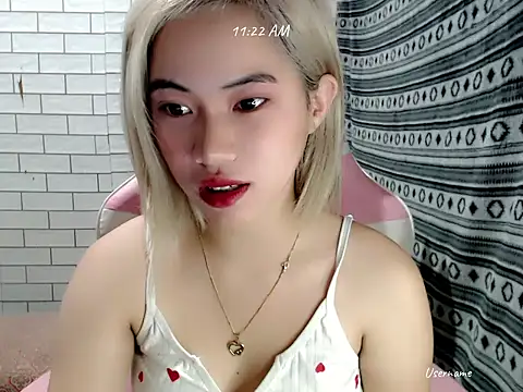 Rainea149 online show from 10-26-25, 03:23