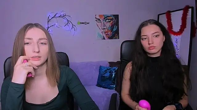 eva smiith  online show from 11-18-25, 07:24