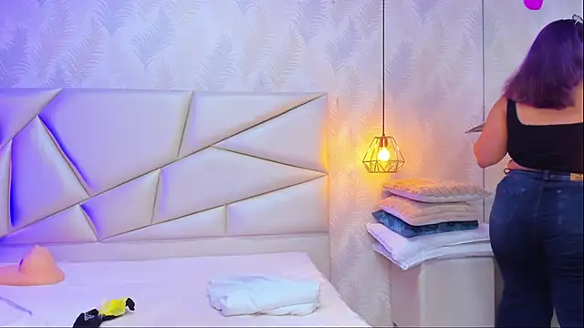 lulukawai16 online show from 09-15-25, 07:25