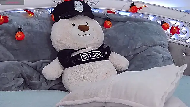 EvaMenders online show from 10-25-25, 03:29