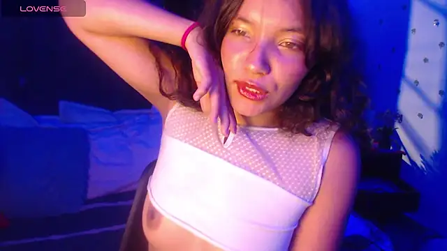 mia blue01 online show from 11-04-25, 12:54