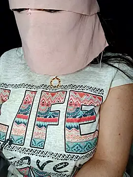 Snapshot of Queen-15 chatting on 01-10-26, 07:10 Queen-15 online show from 01-10-26, 07:10