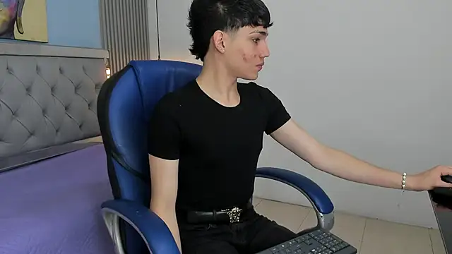 SamBlack  online show from 04-18-26, 12:42