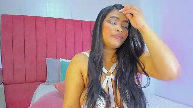 Snapshot of RileyDolly chatting on 02-20-26, 09:37 RileyDolly online show from 02-20-26, 09:37