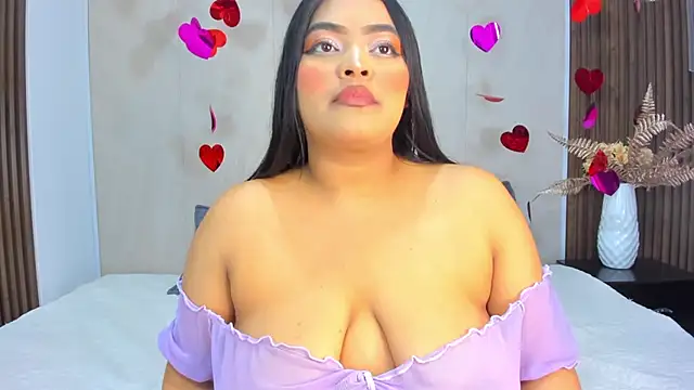 Snapshot of RileyDolly chatting on 02-25-26, 03:27 RileyDolly online show from 02-25-26, 03:27