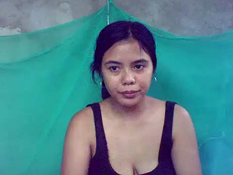 Snapshot of sweet_heaven00 chatting on 10-26-25, 04:40 sweet heaven00 online show from 10-26-25, 04:40