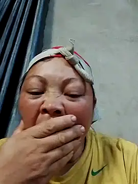 Snapshot of MaySweetb chatting on 09-11-25, 02:50 MaySweetb online show from 09-11-25, 02:50