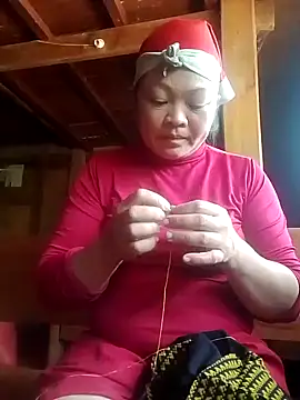 Snapshot of MaySweetb chatting on 09-21-25, 02:57 MaySweetb online show from 09-21-25, 02:57