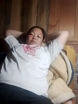 Snapshot of MaySweetb chatting on 10-21-25, 05:30 MaySweetb online show from 10-21-25, 05:30