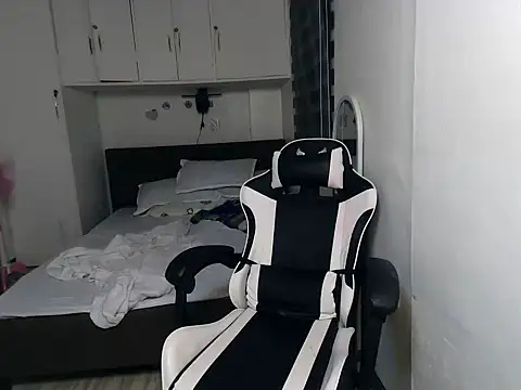 eattmebabyy online show from 03-20-26, 11:15