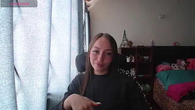 Snapshot of SexyBlondieY chatting on 10-16-25, 08:21 SexyBlondieY online show from 10-16-25, 08:21