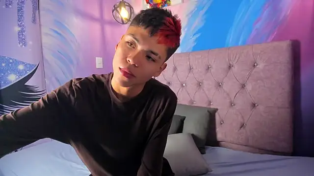 MaxiWildd online show from 09-25-25, 01:15