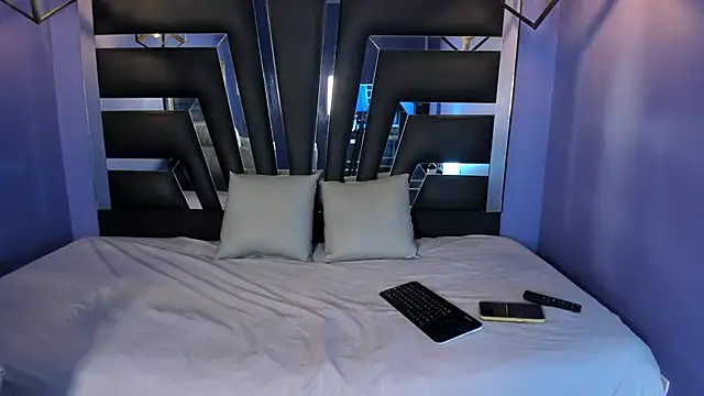 Snapshot of anne-brown13 chatting on 09-08-25, 07:35 anne-brown13 online show from 09-08-25, 07:35