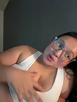 Snapshot of Kyleighc chatting on 02-06-26, 12:15 Kyleighc online show from 02-06-26, 12:15