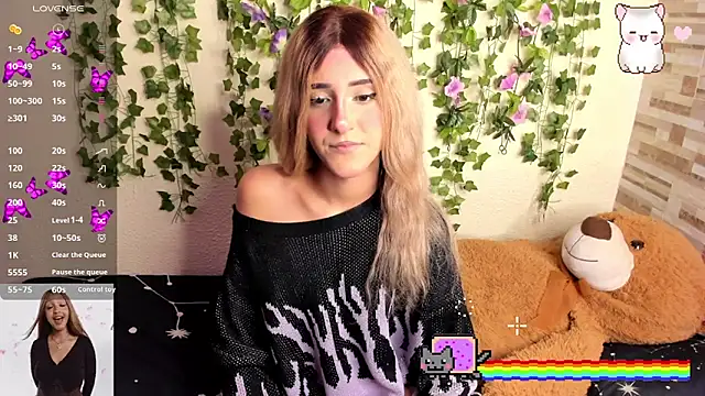 Snapshot of Amy_Moonlight chatting on 11-17-25, 10:15 Amy Moonlight online show from 11-17-25, 10:15