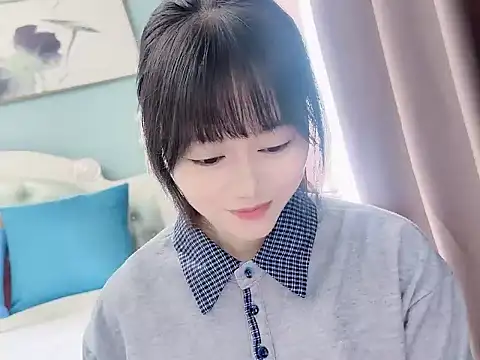 sarah111 online show from 10-23-25, 03:06