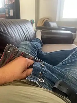 Snapshot of carapace31 chatting on 10-05-25, 11:30 carapace31 online show from 10-05-25, 11:30