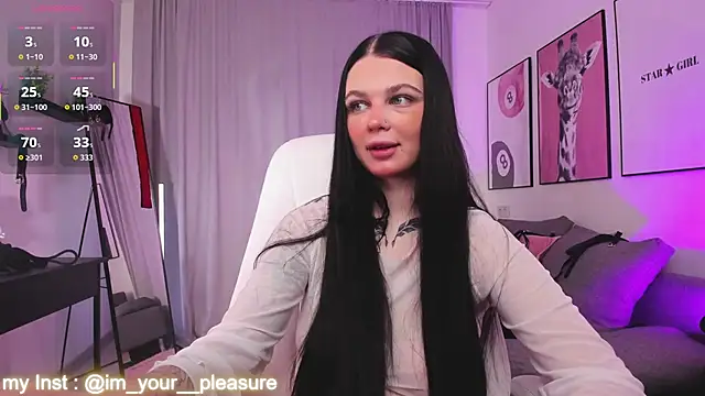 Snapshot of Michela_Fruet chatting on 01-13-26, 01:11 Michela Fruet online show from 01-13-26, 01:11