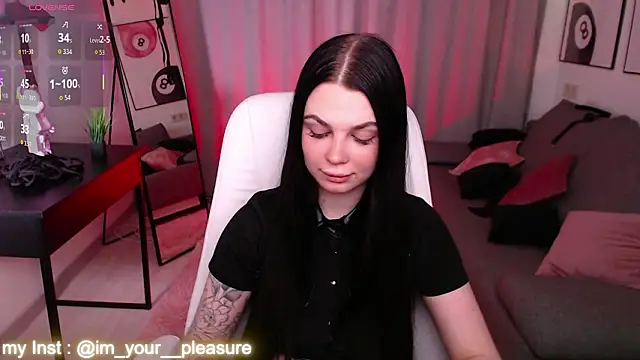 Snapshot of Michela_Fruet chatting on 02-27-26, 01:05 Michela Fruet online show from 02-27-26, 01:05