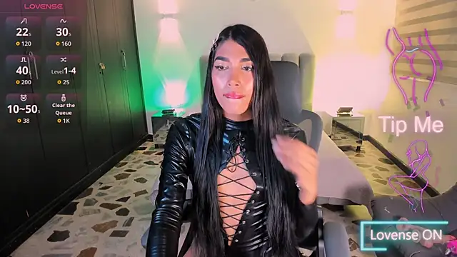 Snapshot of AmbarFoxx_ chatting on 11-06-25, 06:14 AmbarFoxx online show from 11-06-25, 06:14