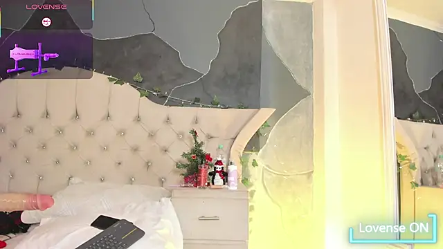 Snapshot of AmbarFoxx_ chatting on 12-05-25, 10:35 AmbarFoxx online show from 12-05-25, 10:35