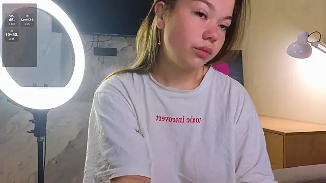 miss bubbles  online show from 10-05-25, 12:20