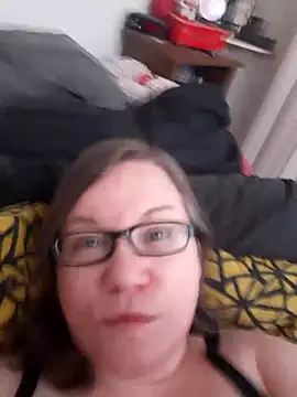 AnniDiMoni online show from 11-14-25, 05:28