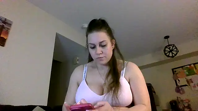 Snapshot of thedevinemama chatting on 03-01-26, 04:25 thedevinemama online show from 03-01-26, 04:25