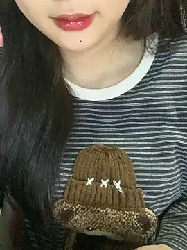 Linhtruong  online show from 12-15-25, 03:55