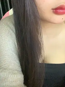 Linhtruong  online show from 12-17-25, 04:40