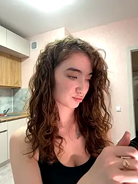 Adelina Bliss online show from 11-21-25, 01:32