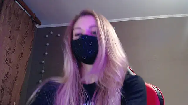 Iris lave online show from 10-14-25, 03:13