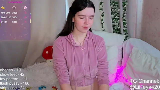 little Teya online show from 09-16-25, 10:27