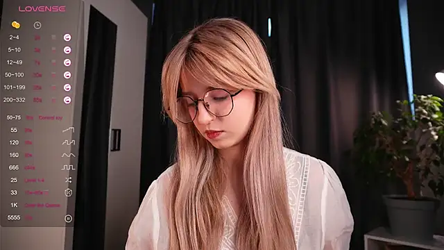 zegoii online show from 10-22-25, 01:55