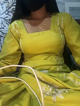 Snapshot of Mannu_rani chatting on 10-15-25, 03:39 Mannu rani online show from 10-15-25, 03:39
