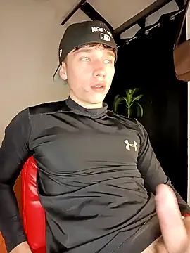 Snapshot of Logan_sixxer chatting on 09-24-25, 03:32 Logan sixxer online show from 09-24-25, 03:32