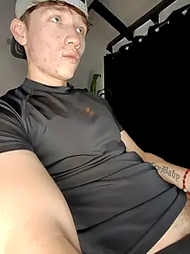 Snapshot of Logan_sixxer chatting on 10-19-25, 09:37 Logan sixxer online show from 10-19-25, 09:37