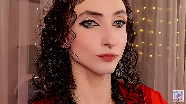 Snapshot of Queen_of_tease chatting on 10-11-25, 05:11 Queen of tease online show from 10-11-25, 05:11